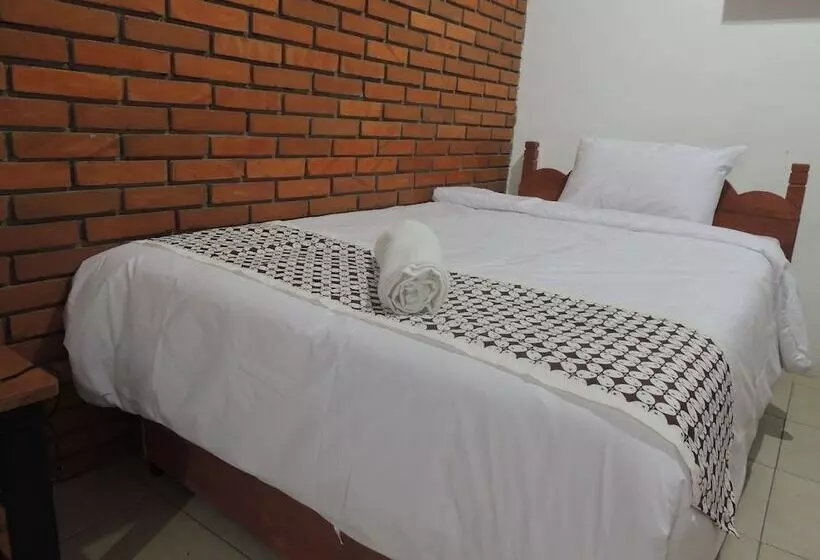 Majatalo Dalem Sudarno Syariah By Ndalem Beong