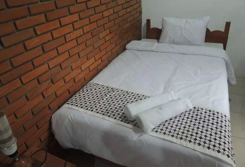 Majatalo Dalem Sudarno Syariah By Ndalem Beong