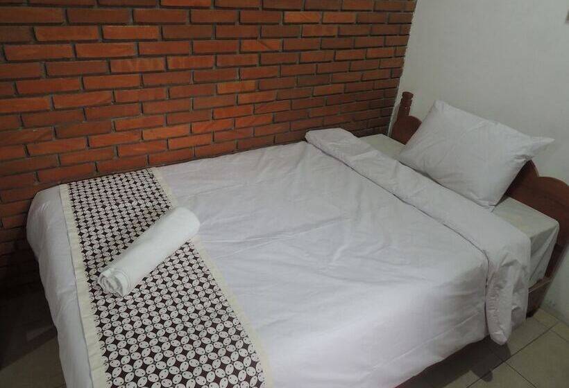 Majatalo Dalem Sudarno Syariah By Ndalem Beong