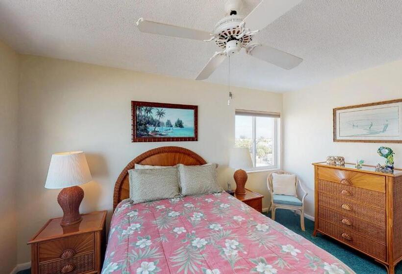 Отель Martinique 401s