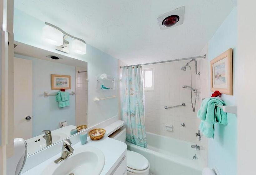 Отель Martinique 401s