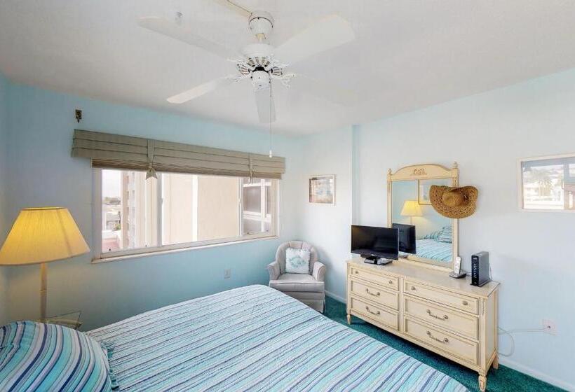 Отель Martinique 401s