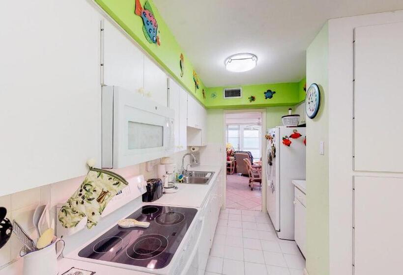 Отель Martinique 401s