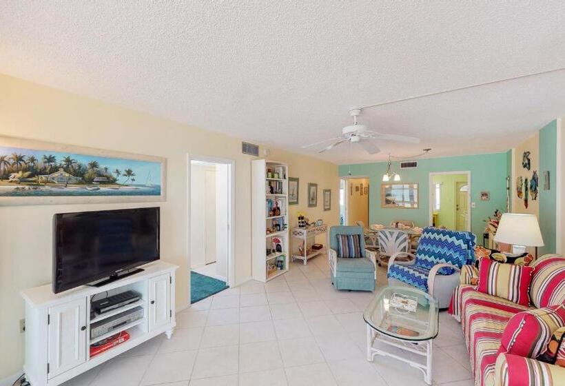 Отель Martinique 401s