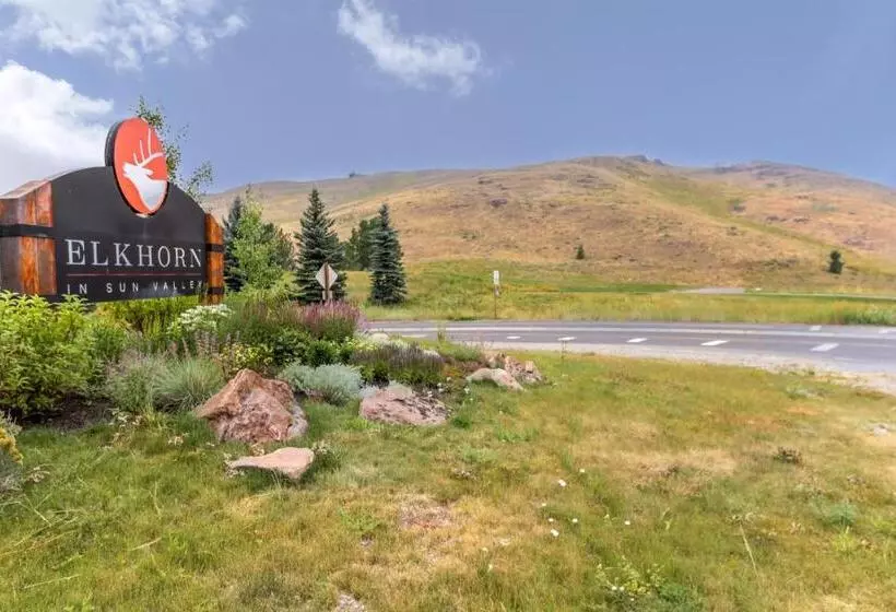 ホテル The Bluff Mountain Retreat