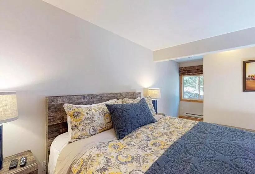 ホテル The Bluff Mountain Retreat