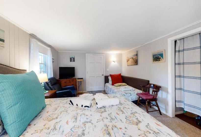 Hotel Beach Rose Guest Studio