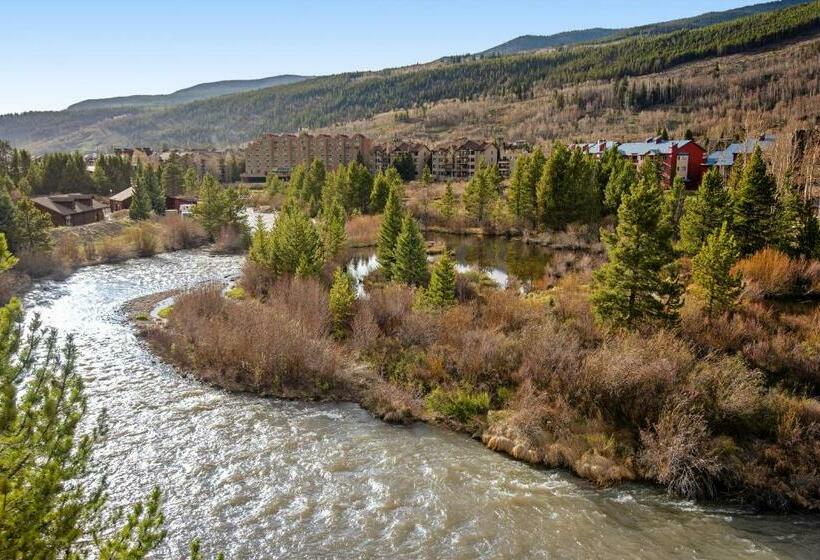 هتل Short Walk To Lifts!