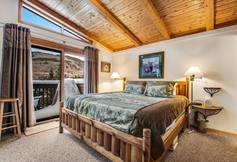 هتل Short Walk To Lifts!