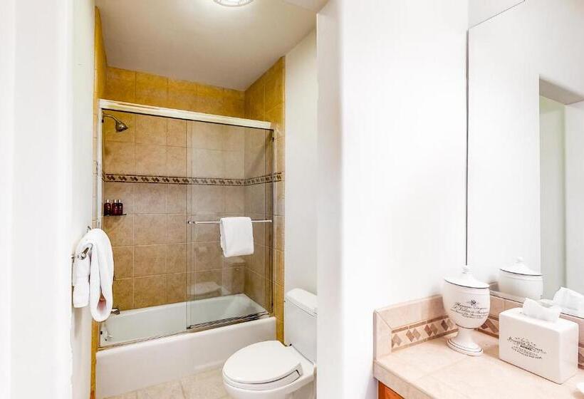 هتل Legends  Simply Perfect Elkhorn Retreat