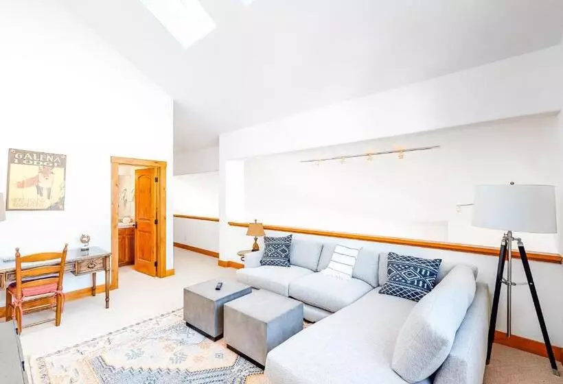 ホテル Legends  Simply Perfect Elkhorn Retreat