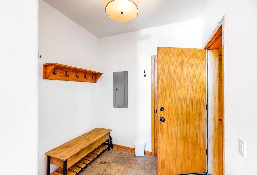 هتل Legends  Simply Perfect Elkhorn Retreat