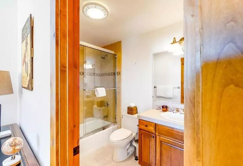 ホテル Legends  Simply Perfect Elkhorn Retreat