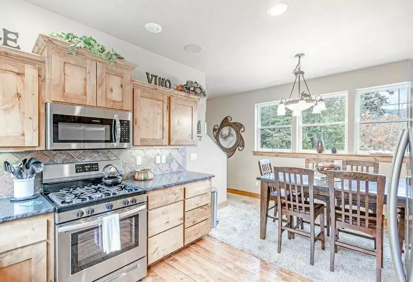 ホテル Heart Of Schweitzer Condo