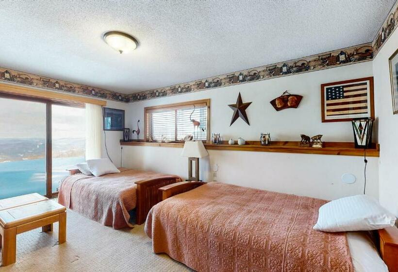 Hotel Okemo Trailside 23b, Lower Level