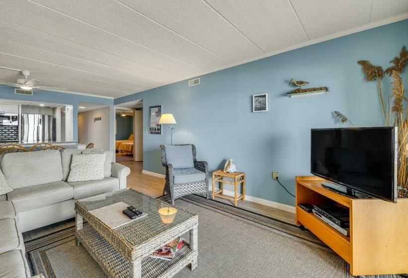 Отель Salty Sands