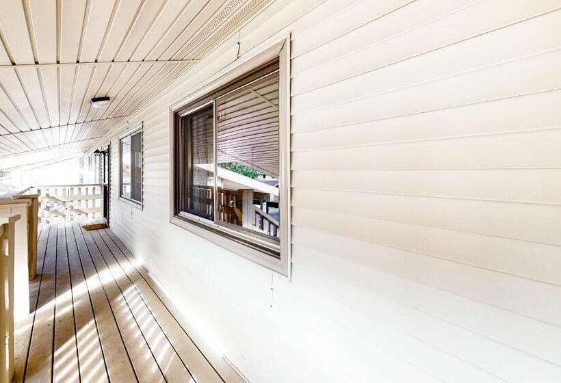 هتل Stagecoach Lane House