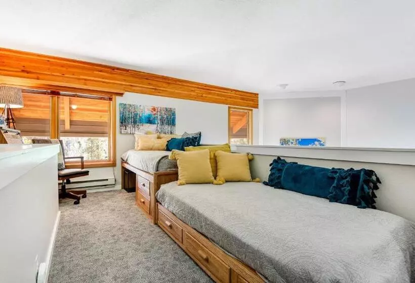 هتل The Pines Condo Unit 2044