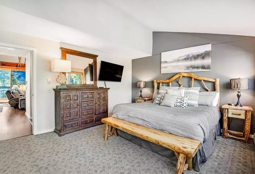 هتل The Pines Condo Unit 2044