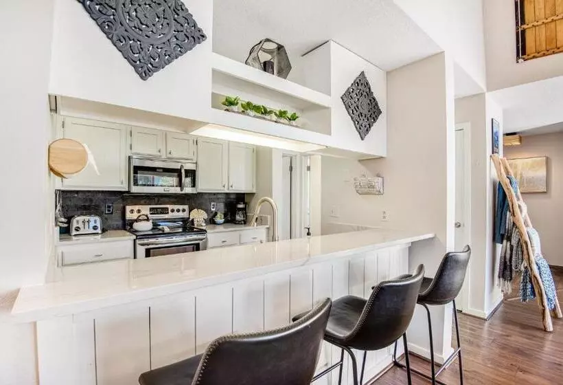 هتل The Pines Condo Unit 2044