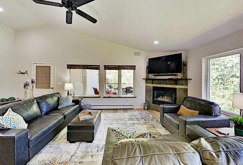 ホテル Colorado Charm