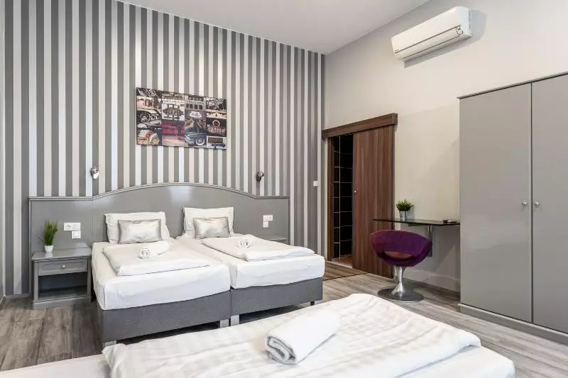 Schronisko Full Moon Budapest