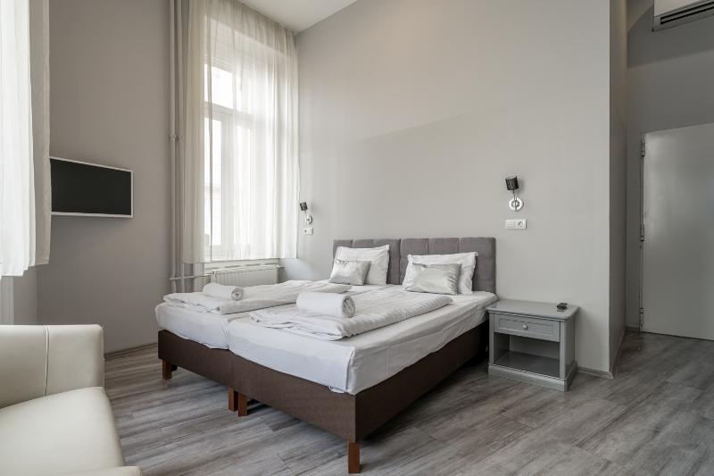 ユースホステル Full Moon Budapest