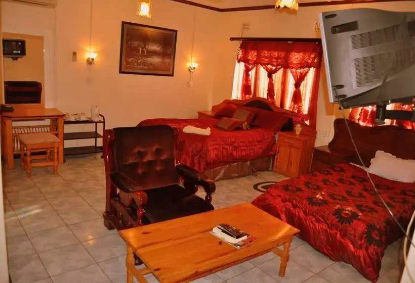 تختخواب و صبحانه Wane Guest Lodge