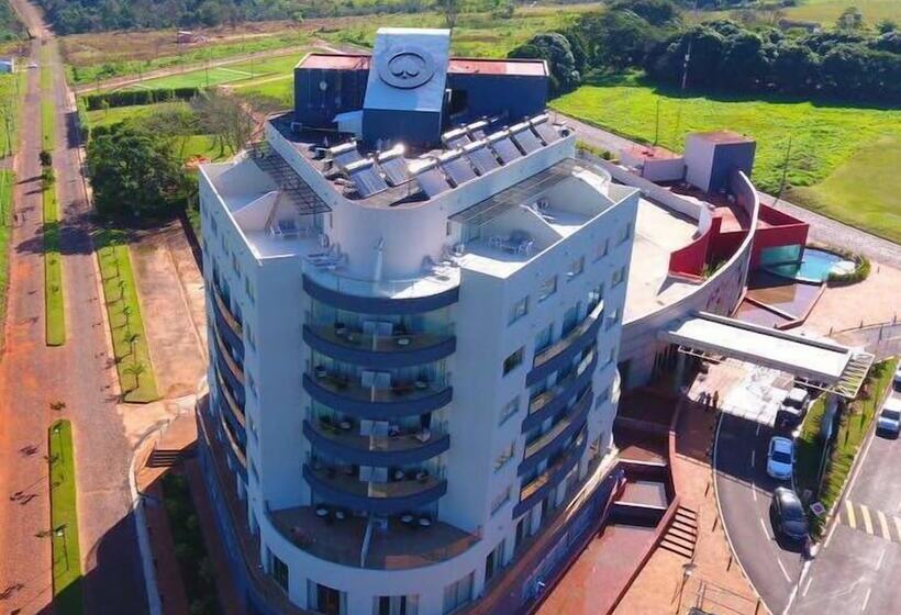 فندق 7 Saltos Resort