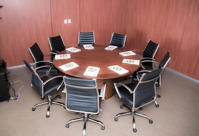 فندق 7 Saltos Resort