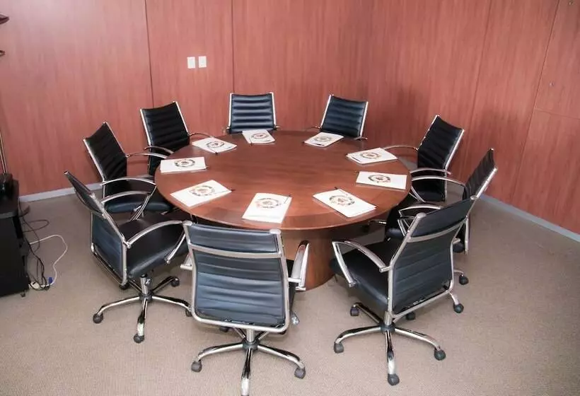 فندق 7 Saltos Resort