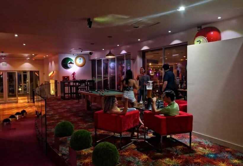 فندق 7 Saltos Resort