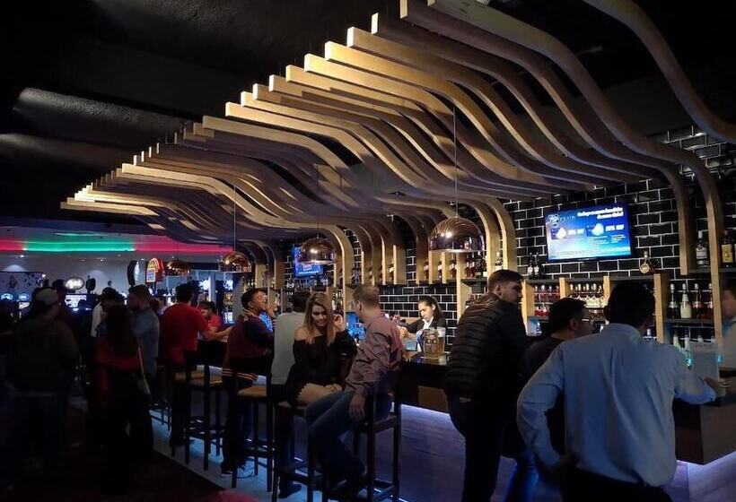 فندق 7 Saltos Resort