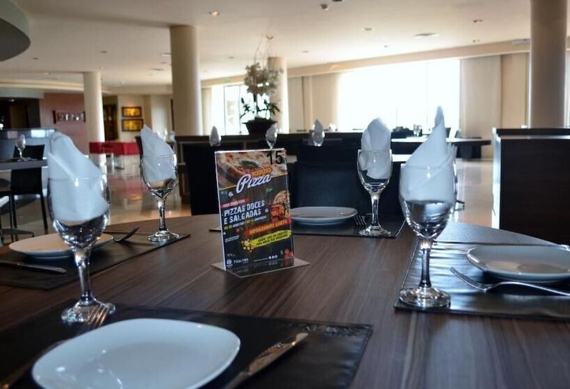 فندق 7 Saltos Resort