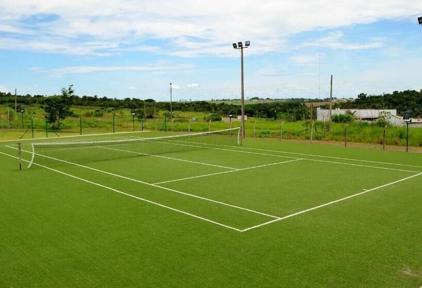 فندق 7 Saltos Resort