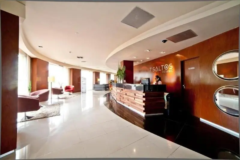 هتل 7 Saltos Resort