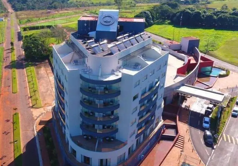 هتل 7 Saltos Resort