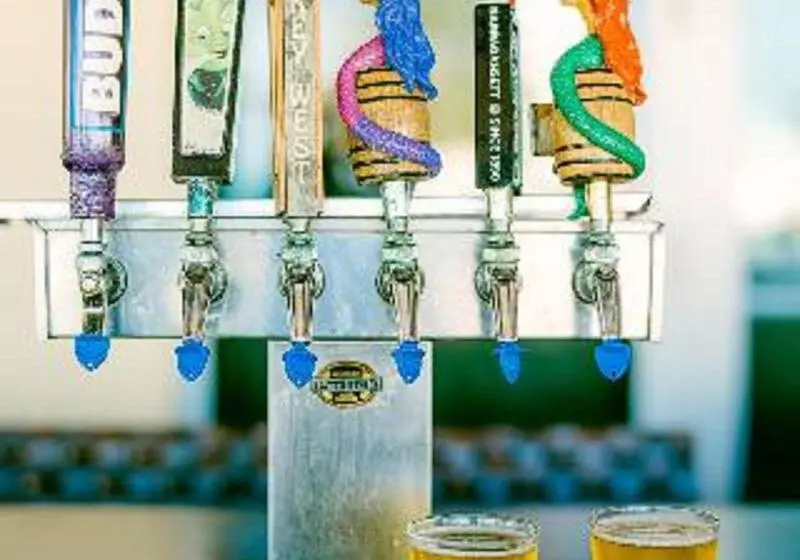 ホテル Faro Blanco Resort & Yacht Club Marathon, Curio By Hilton