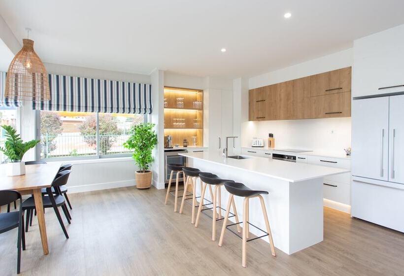 בית מלון כפרי Lake Taupo Holiday Resort