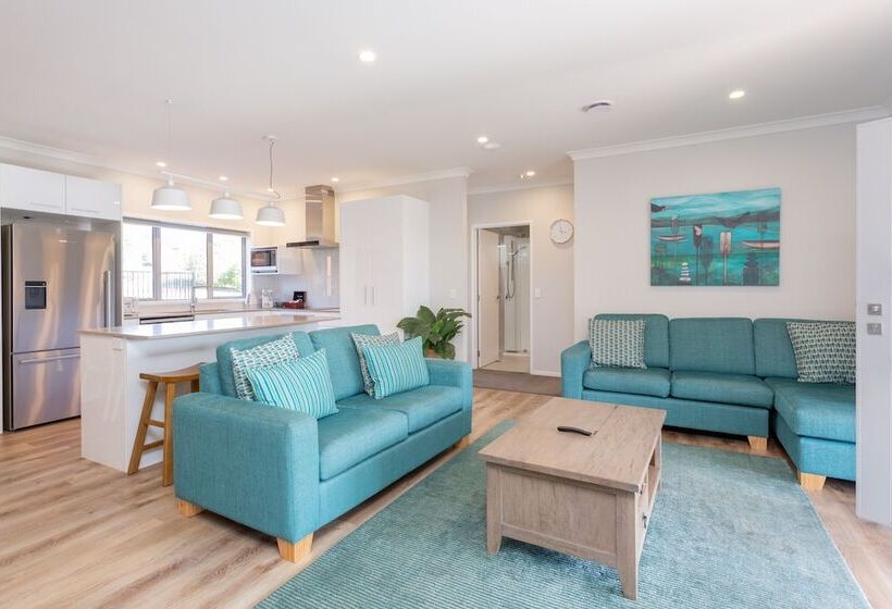 בית מלון כפרי Lake Taupo Holiday Resort