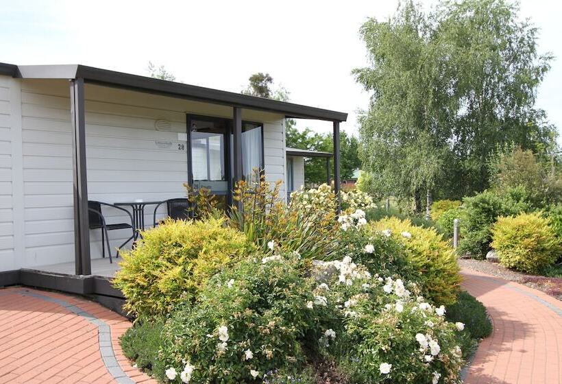 בית מלון כפרי Lake Taupo Holiday Resort