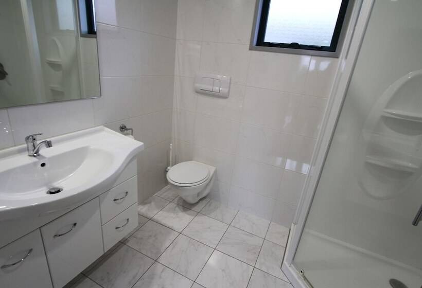 בית מלון כפרי Lake Taupo Holiday Resort