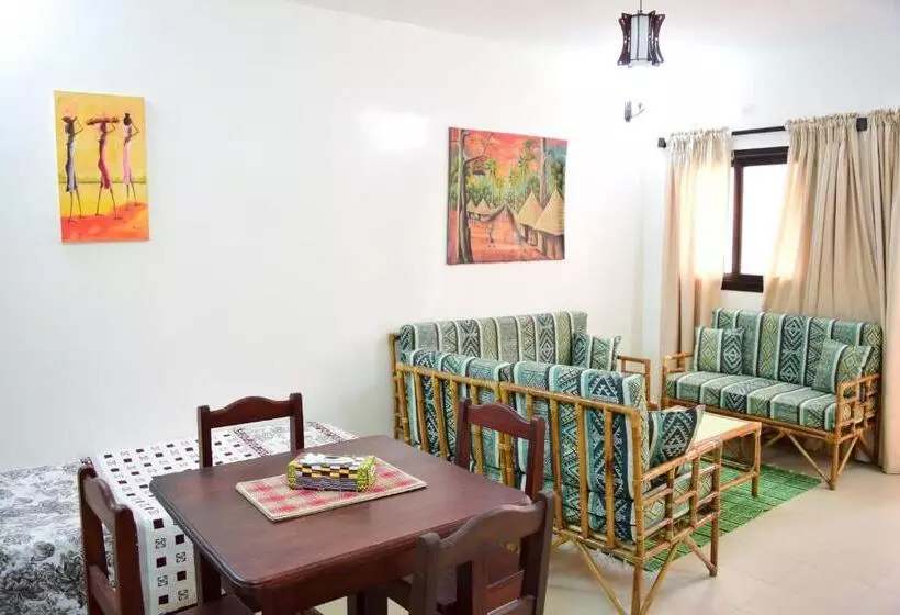 هتل Kakatar Family Residence , Yoff