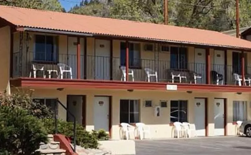 ホテル Spanish Trails Inn And Suites