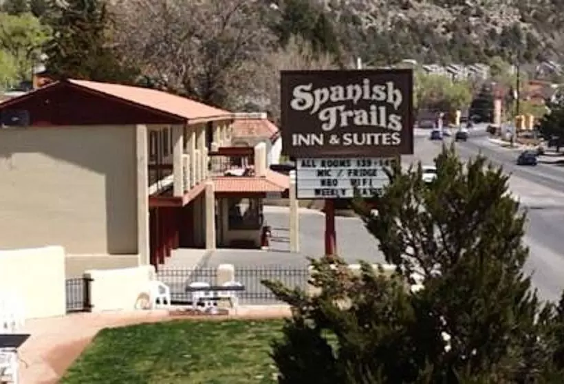 ホテル Spanish Trails Inn And Suites