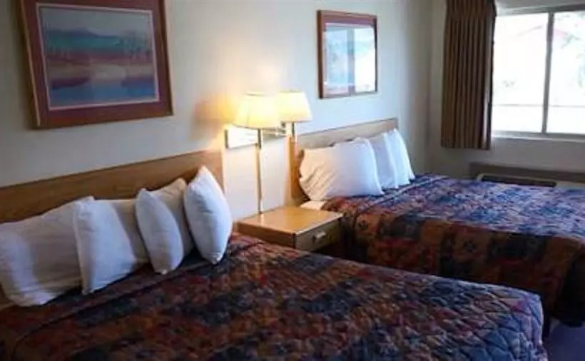 ホテル Spanish Trails Inn And Suites