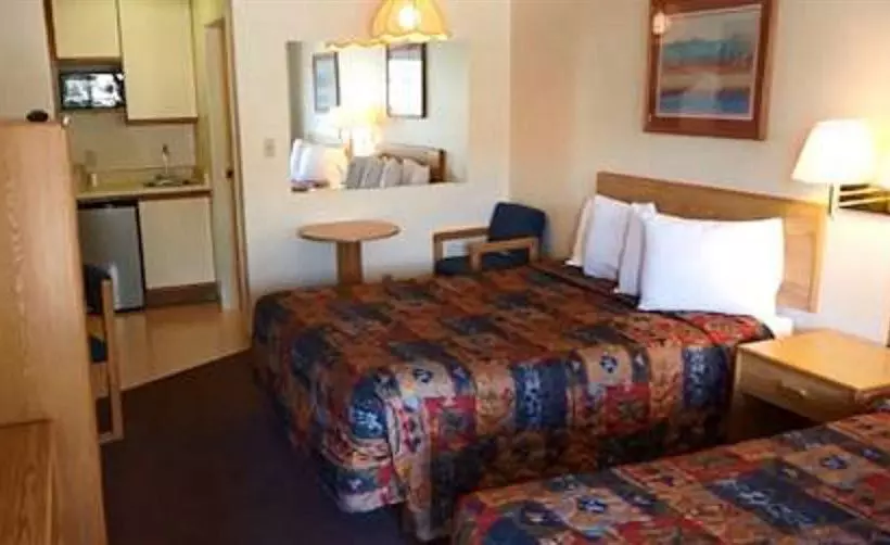 ホテル Spanish Trails Inn And Suites
