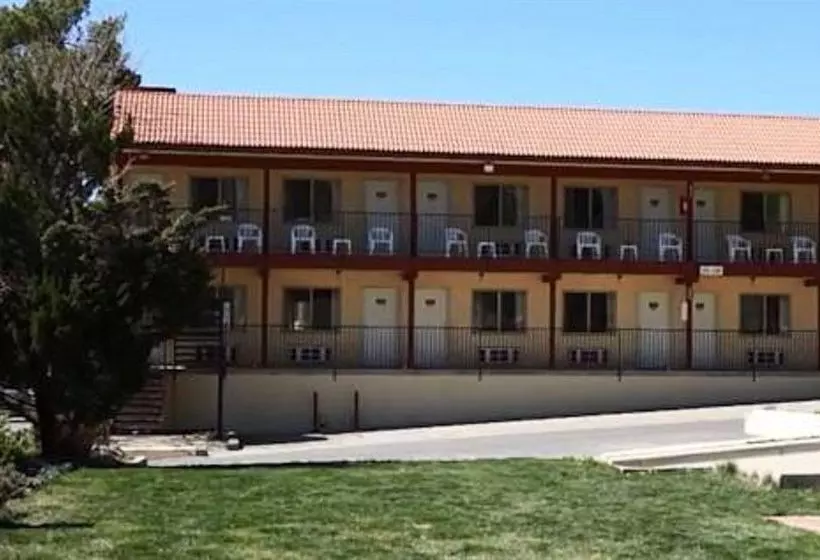 ホテル Spanish Trails Inn And Suites