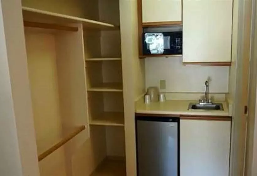 ホテル Spanish Trails Inn And Suites