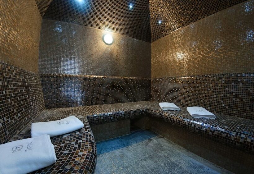 Taurus Hotel & Spa